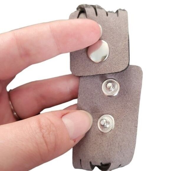 Y2K 00s Gray Braided Soft Cuff Rhinestone Twist Intertwined Suede Feel Bracelet - Picture 4 of 5